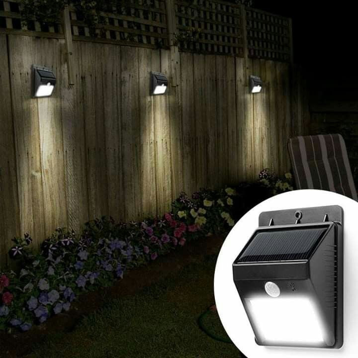 REFLECTOR SOLAR CON SENSOR DE MOVIMIENTO