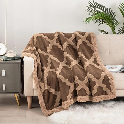 LUJOSAS MANTAS SHERPA CON OVEJERO