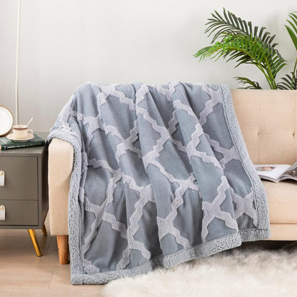 LUJOSAS MANTAS SHERPA CON OVEJERO