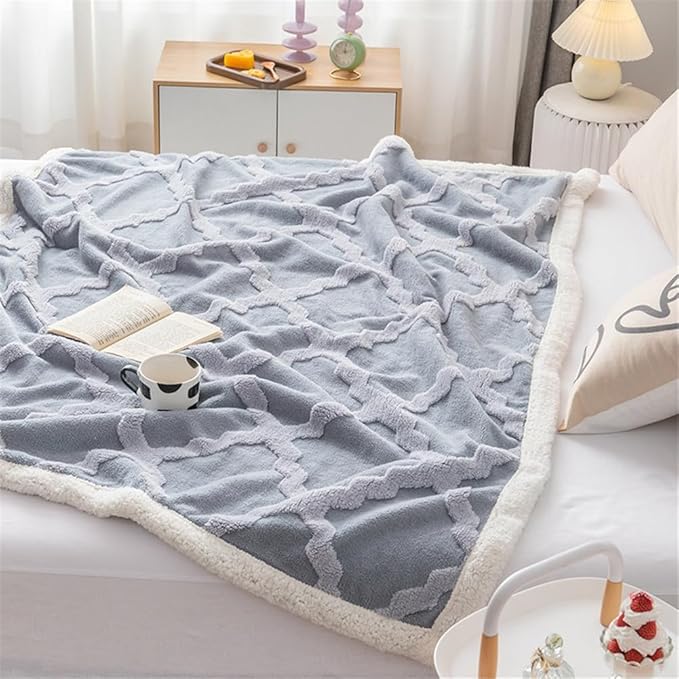 LUJOSAS MANTAS SHERPA CON OVEJERO